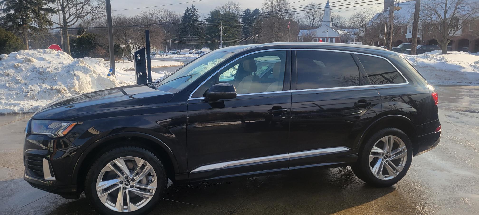 2021 Audi Q7 - View 2